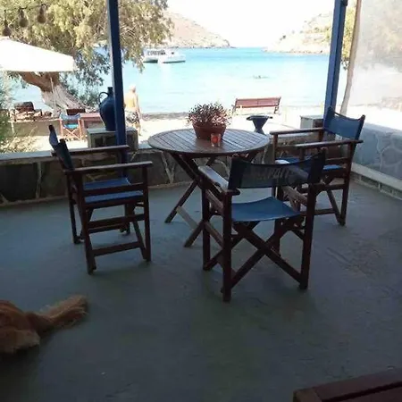 Marditsa's House By The Sea بيت للعطل